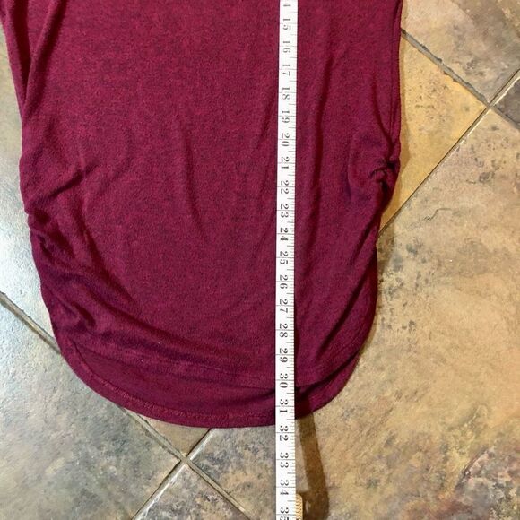 Express Red Wine Maroon Burgundy Three Quarter Sleeve Ruched on Side Sweater Med - Picture 7 of 9